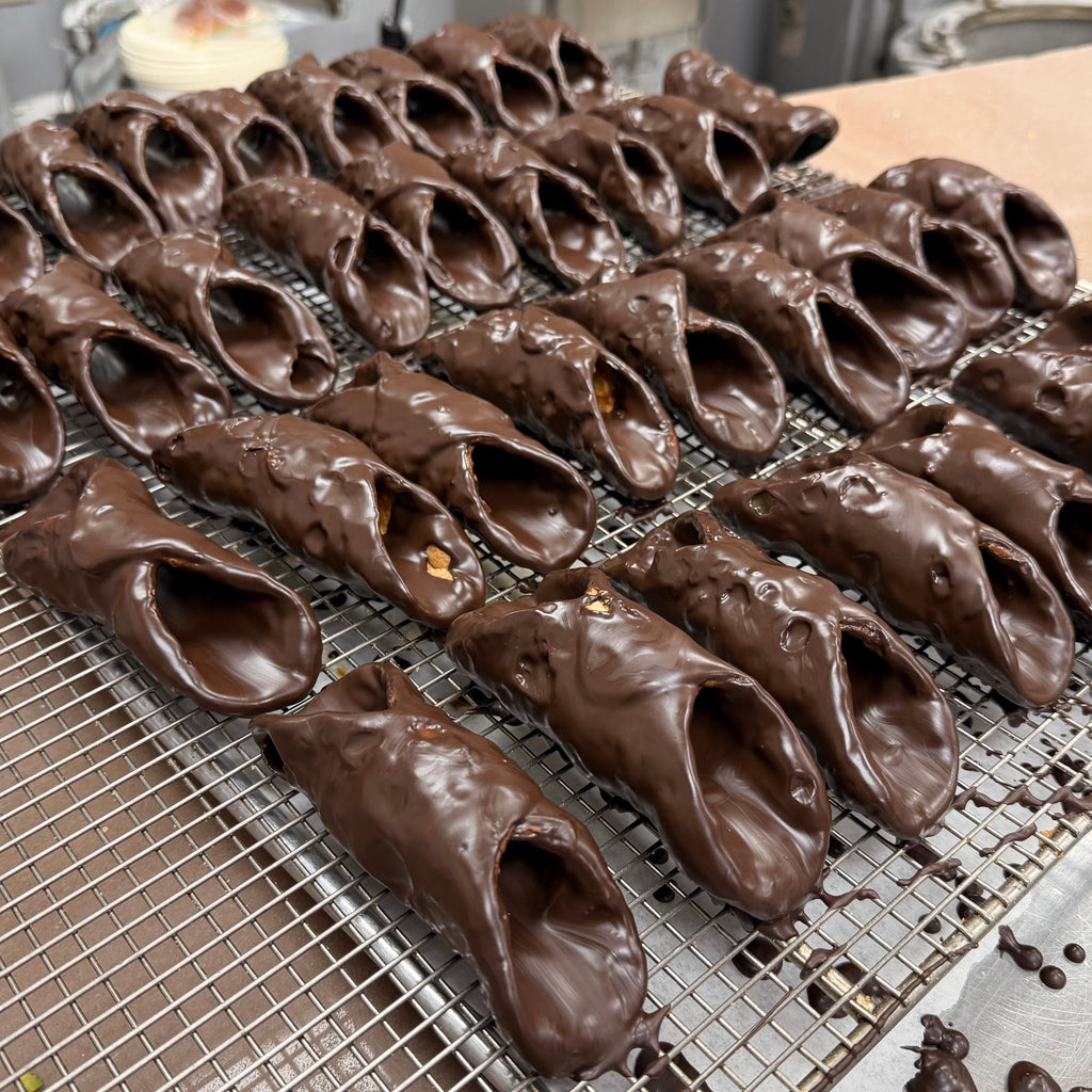 Large Chocolate Cannoli Kits
