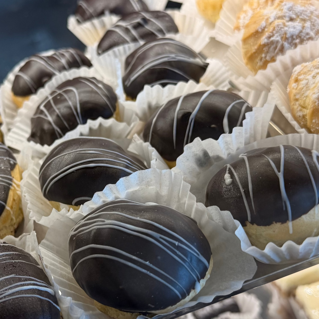 Plain or Chocolate Cream Puff Mini Pastry