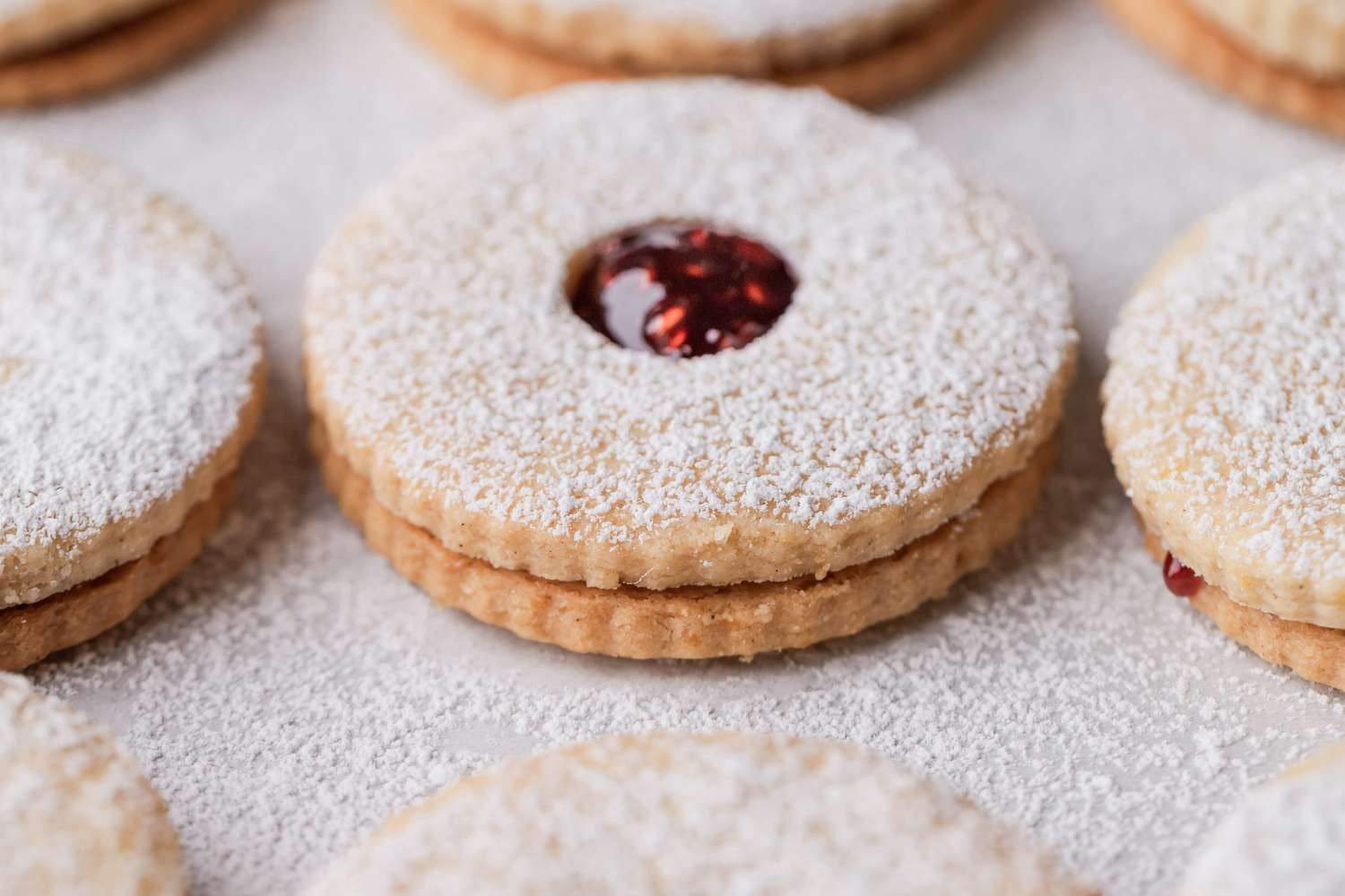 Linzer Tart Large Cookie
